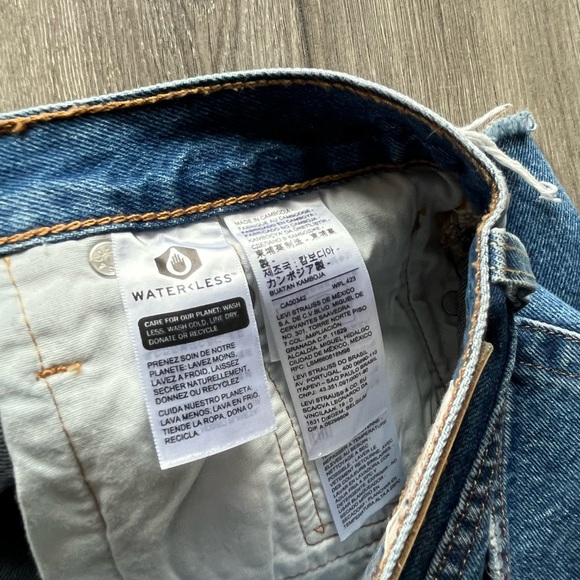 LEVIS | Distressed High Waist Denim Shorts - Picture 4 of 5